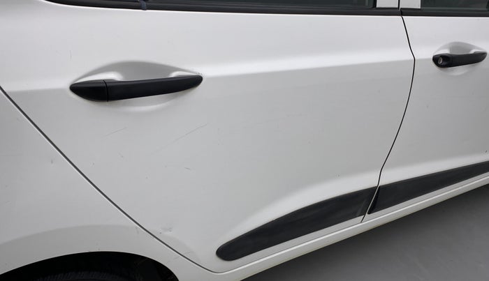 2017 Hyundai Grand i10 ERA 1.2 KAPPA VTVT, Petrol, Manual, 61,072 km, Right rear door - Minor scratches