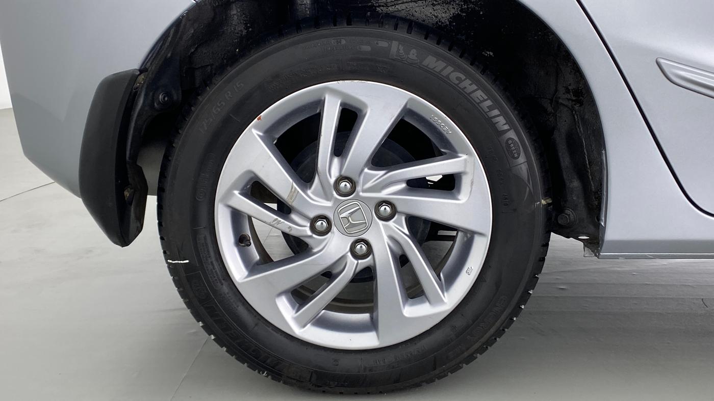 2019 Honda Jazz 1.2 V MT, Petrol, Manual, 23,006 km, Right Rear Wheel