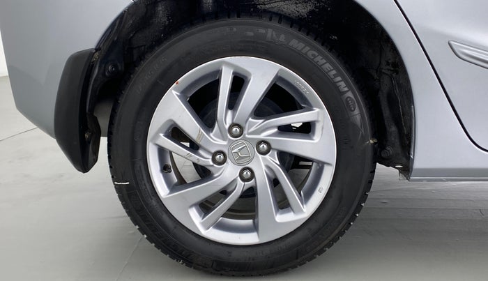 2019 Honda Jazz 1.2 V MT, Petrol, Manual, 23,006 km, Right Rear Wheel