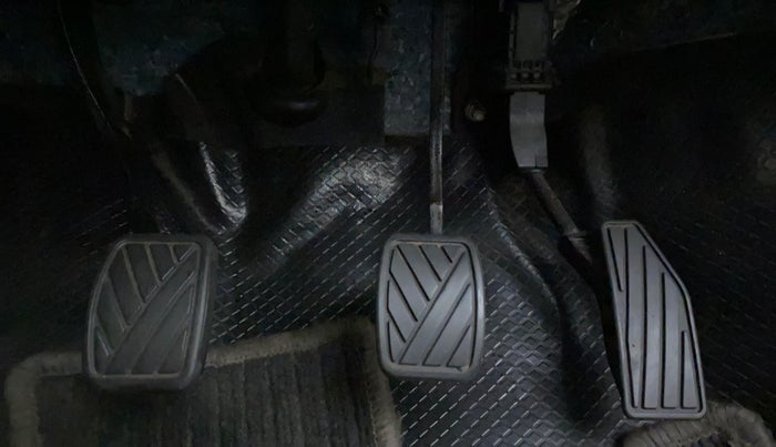 2019 Maruti XL6 ZETA MT, Petrol, Manual, 43,992 km, Pedals