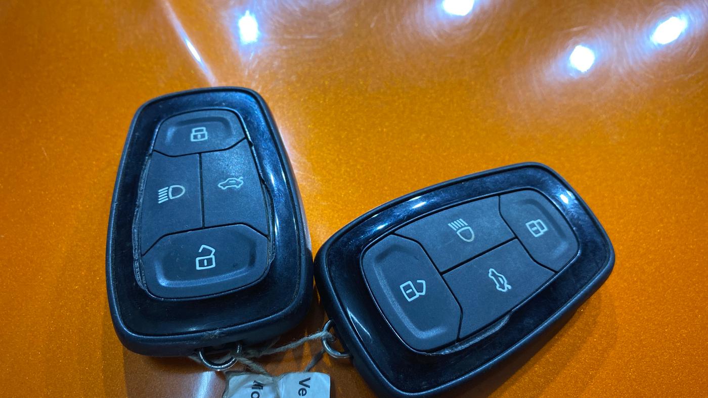 2019 Tata NEXON XZ PLUS PETROL DUAL TONE, Petrol, Manual, 60,351 km, Key Close Up