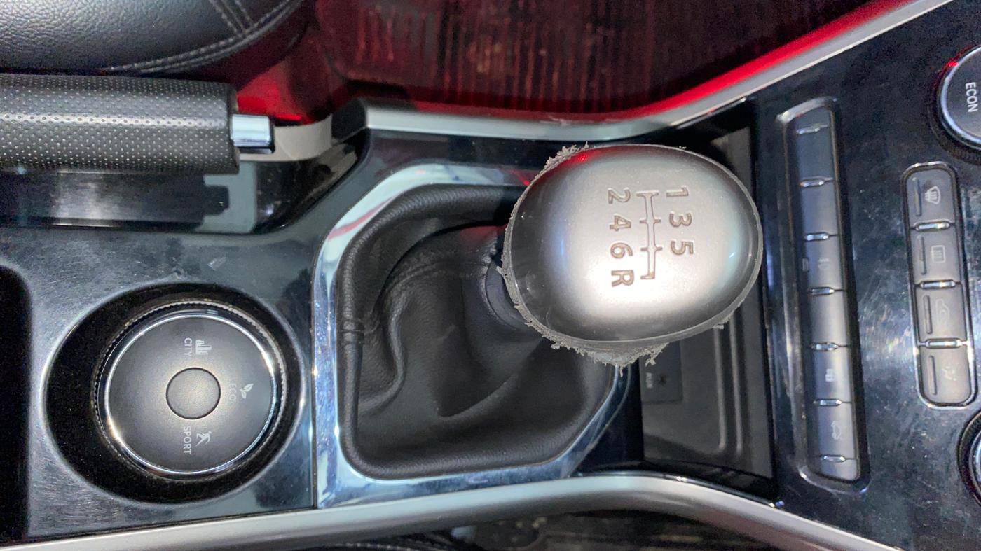 2019 Tata NEXON XZ PLUS PETROL DUAL TONE, Petrol, Manual, 60,351 km, Gear Lever