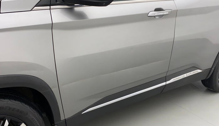 2020 MG HECTOR SHARP 1.5 DCT PETROL, Petrol, Automatic, 42,300 km, Front passenger door - Slightly dented