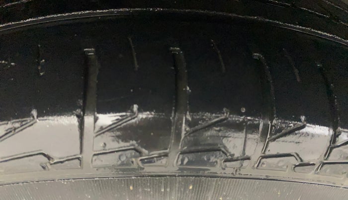 2021 Maruti S Cross ZETA AT 1.5, Petrol, Automatic, 61,840 km, Right Rear Tyre Tread