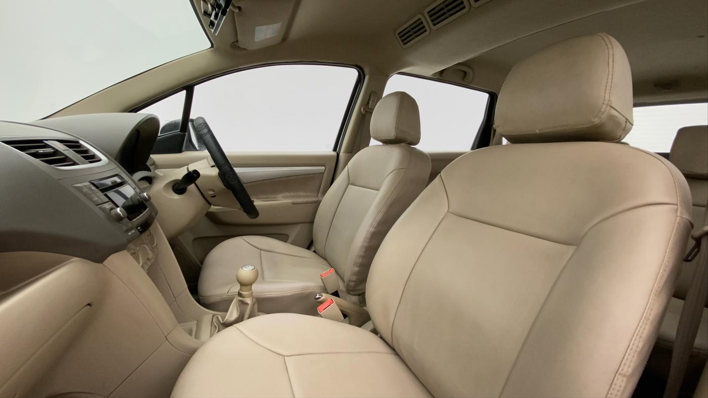 2013 Maruti Ertiga ZDI, Diesel, Manual, 76,163 km, Right Side Front Door Cabin