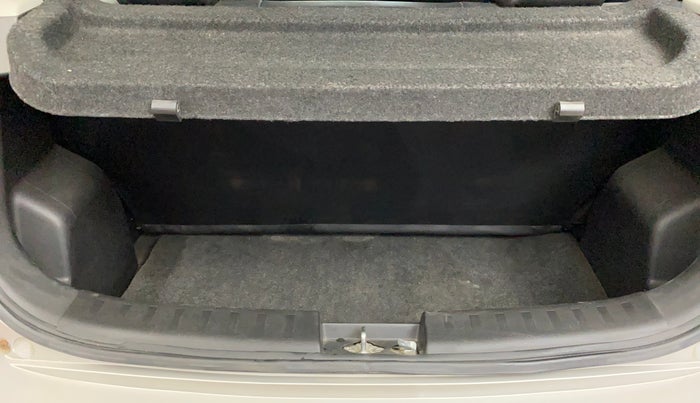 2013 Maruti Swift VXI, Petrol, Manual, 15,032 km, Boot Inside