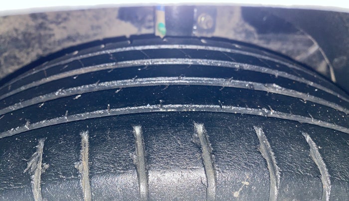 2021 Maruti Baleno ZETA PETROL 1.2, Petrol, Manual, 78,541 km, Right Front Tyre Tread