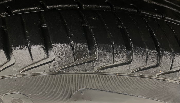 2019 Tata Tiago XM PETROL, Petrol, Manual, 36,195 km, Right Front Tyre Tread