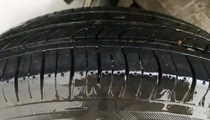 2015 Maruti Wagon R 1.0 LXI CNG, CNG, Manual, 66,028 km, Right Rear Tyre Tread