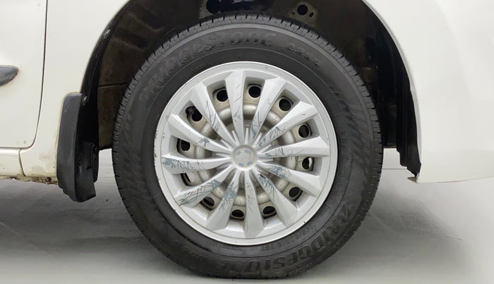 2015 Maruti Wagon R 1.0 LXI CNG, CNG, Manual, 66,028 km, Right Front Wheel