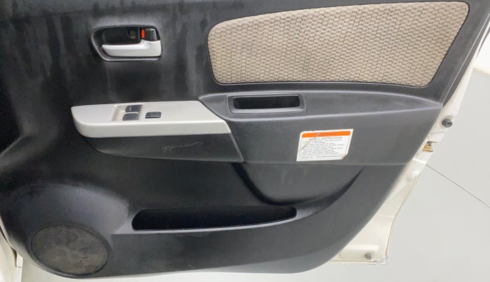 2015 Maruti Wagon R 1.0 LXI CNG, CNG, Manual, 66,028 km, Driver Side Door Panels Control