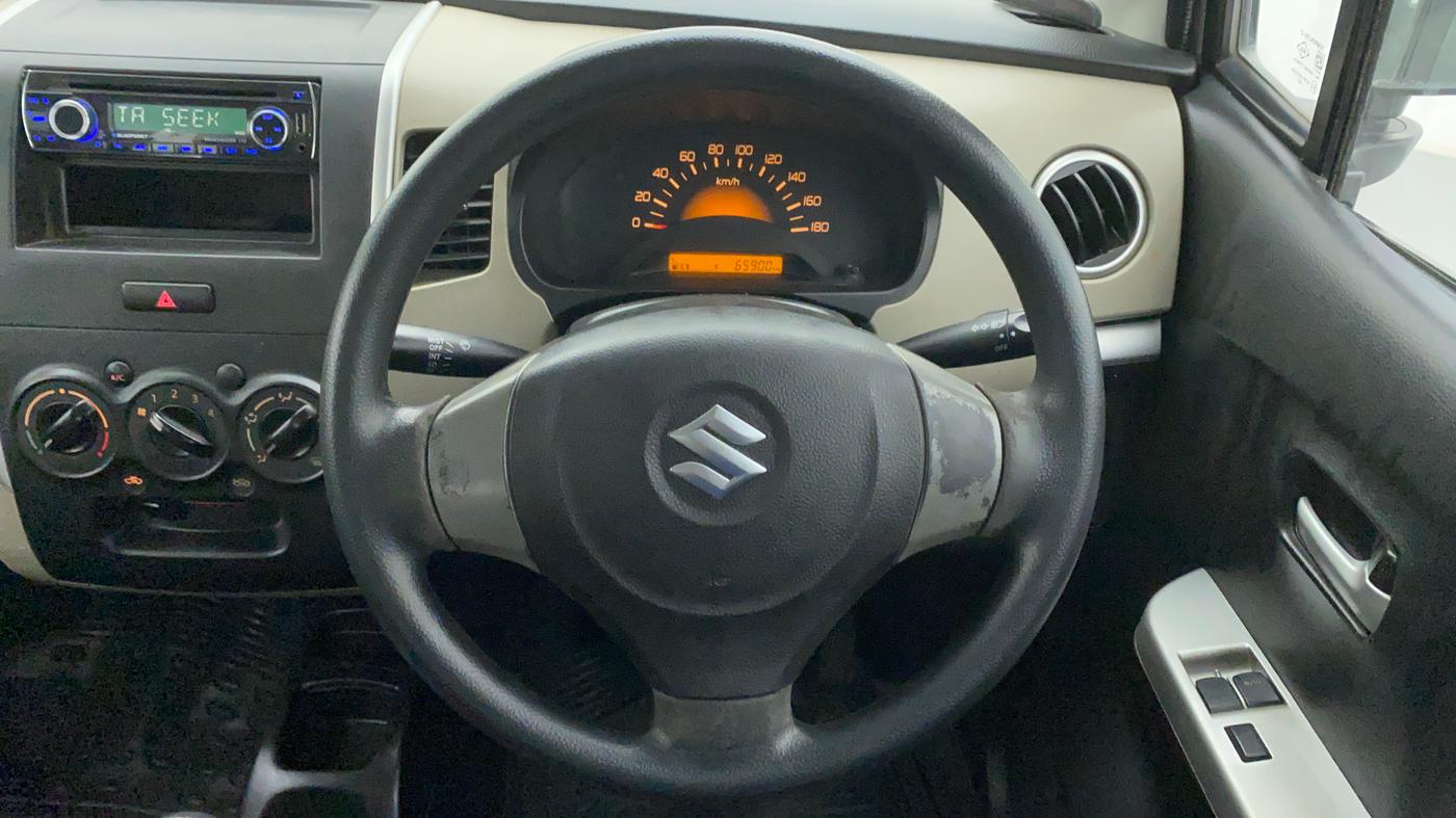 2015 Maruti Wagon R 1.0 LXI CNG, CNG, Manual, 66,028 km, Steering Wheel Close Up