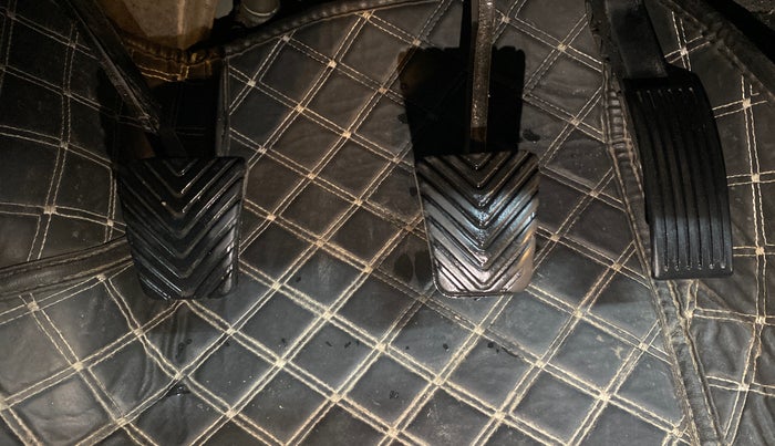 2015 Hyundai Elite i20 SPORTZ 1.2, CNG, Manual, 71,385 km, Pedals