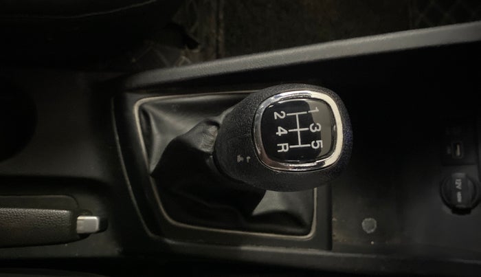 2015 Hyundai Elite i20 SPORTZ 1.2, CNG, Manual, 71,385 km, Gear Lever