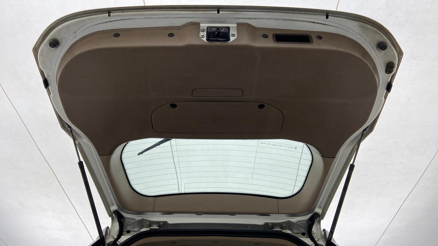 2014 Mahindra XUV500 W4, Diesel, Manual, 83,640 km, Boot Door Open