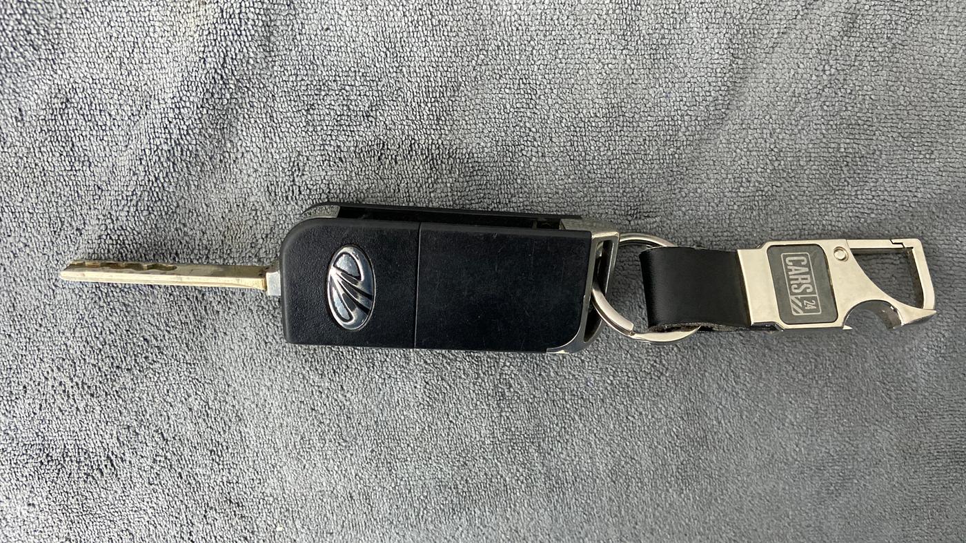 2014 Mahindra XUV500 W4, Diesel, Manual, 83,640 km, Key Close Up