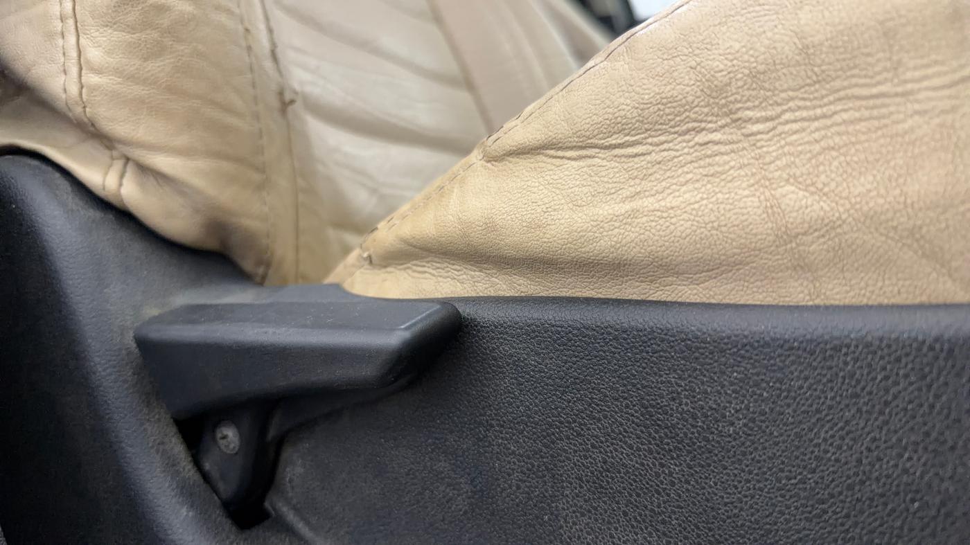 2018 Tata Tiago XM PETROL, Petrol, Manual, 73,455 km, Driver Side Adjustment Panel