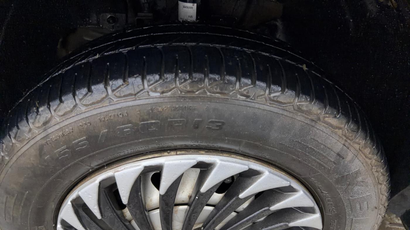 2018 Tata Tiago XM PETROL, Petrol, Manual, 73,455 km, Left Front Tyre Tread
