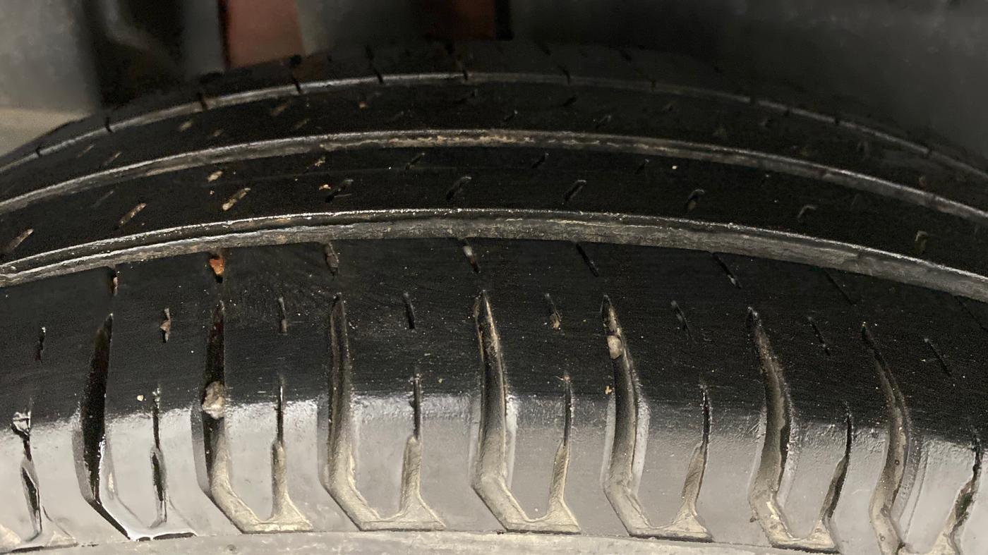 2018 Maruti Dzire VXI, Petrol, Manual, 40,701 km, Right Rear Tyre Tread