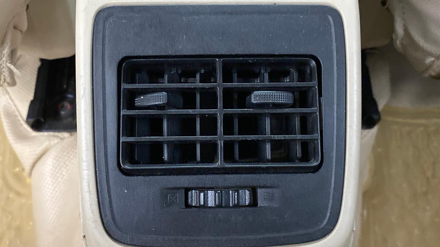 2018 Maruti Dzire VXI, Petrol, Manual, 40,701 km, Rear AC Vents