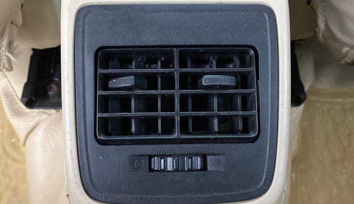2018 Maruti Dzire VXI, Petrol, Manual, 40,701 km, Rear AC Vents