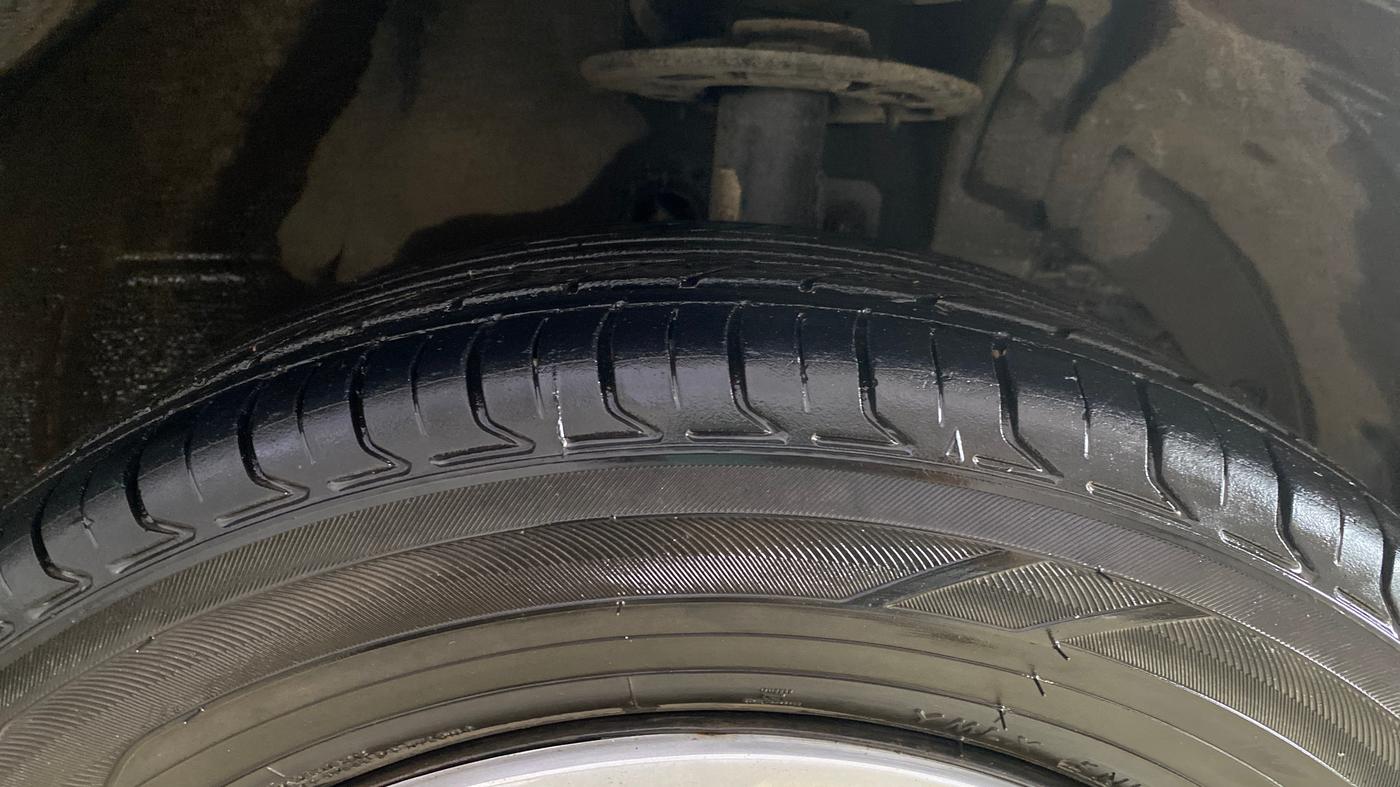 2017 Maruti Baleno DELTA DIESEL 1.3, Diesel, Manual, 99,669 km, Right Front Tyre Tread