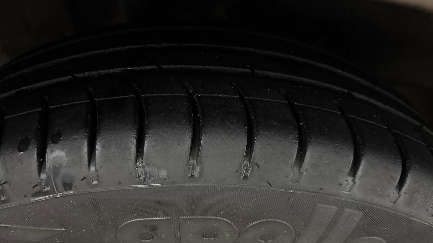 2018 Tata Tiago XZA PETROL, Petrol, Automatic, 77,339 km, Right Rear Tyre Tread