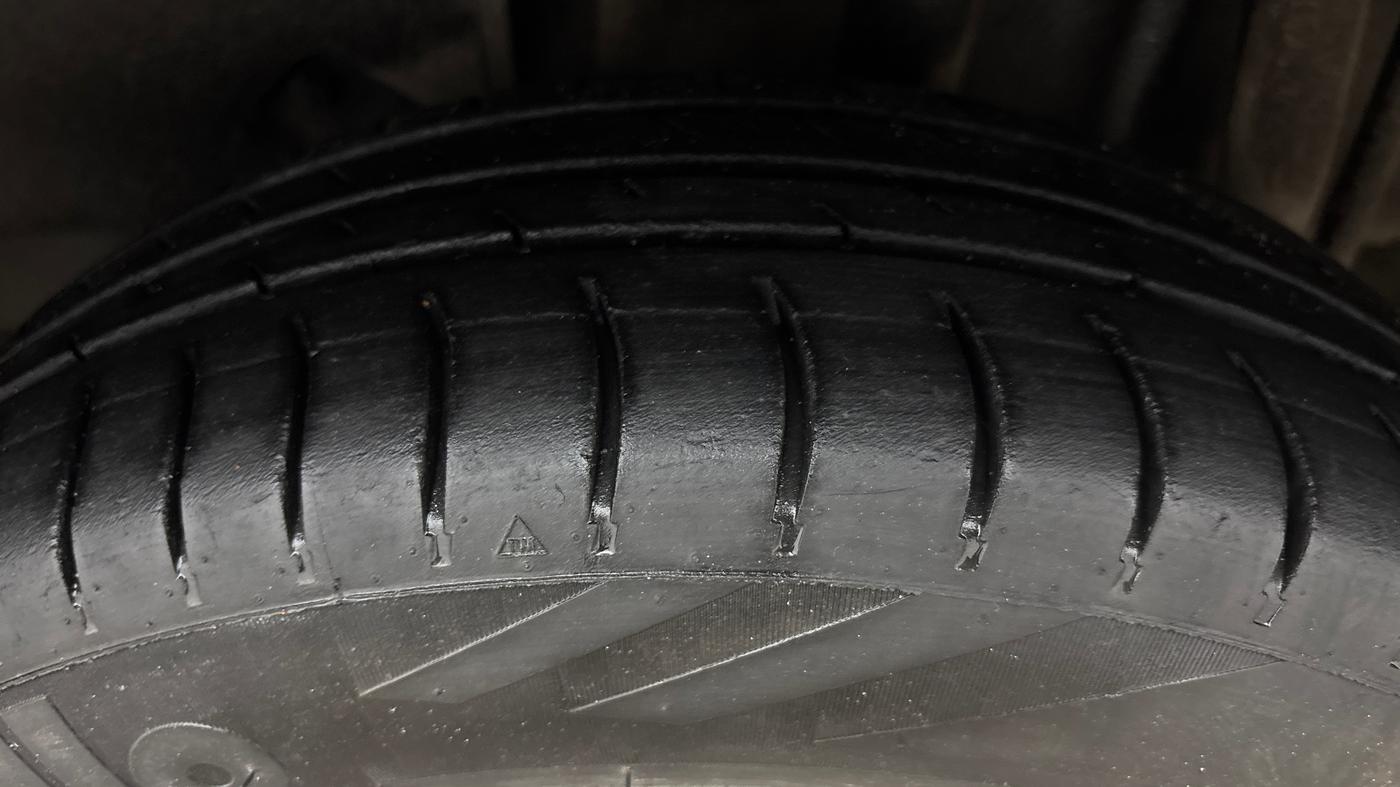 2018 Tata Tiago XZA PETROL, Petrol, Automatic, 77,339 km, Left Rear Tyre Tread