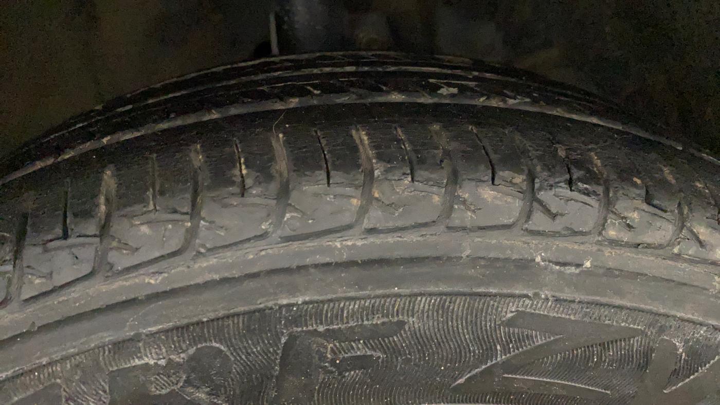 2019 Maruti Baleno DELTA PETROL 1.2, Petrol, Manual, 42,883 km, Right Front Tyre Tread