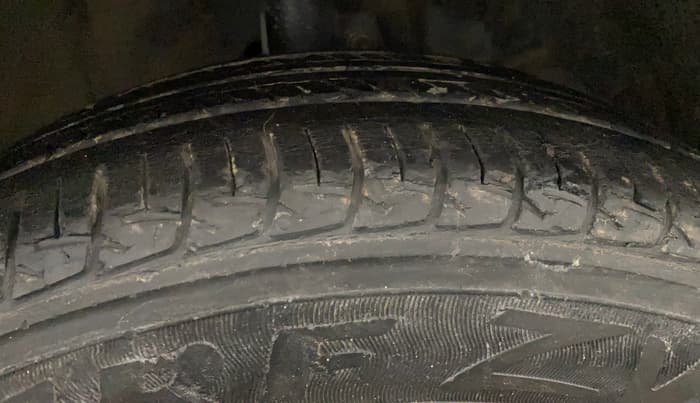 2019 Maruti Baleno DELTA PETROL 1.2, Petrol, Manual, 42,883 km, Right Front Tyre Tread