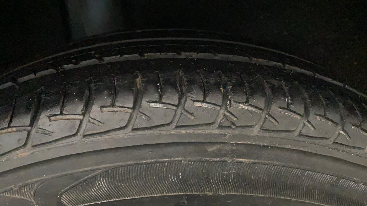 2019 Maruti Baleno DELTA PETROL 1.2, Petrol, Manual, 42,883 km, Right Rear Tyre Tread