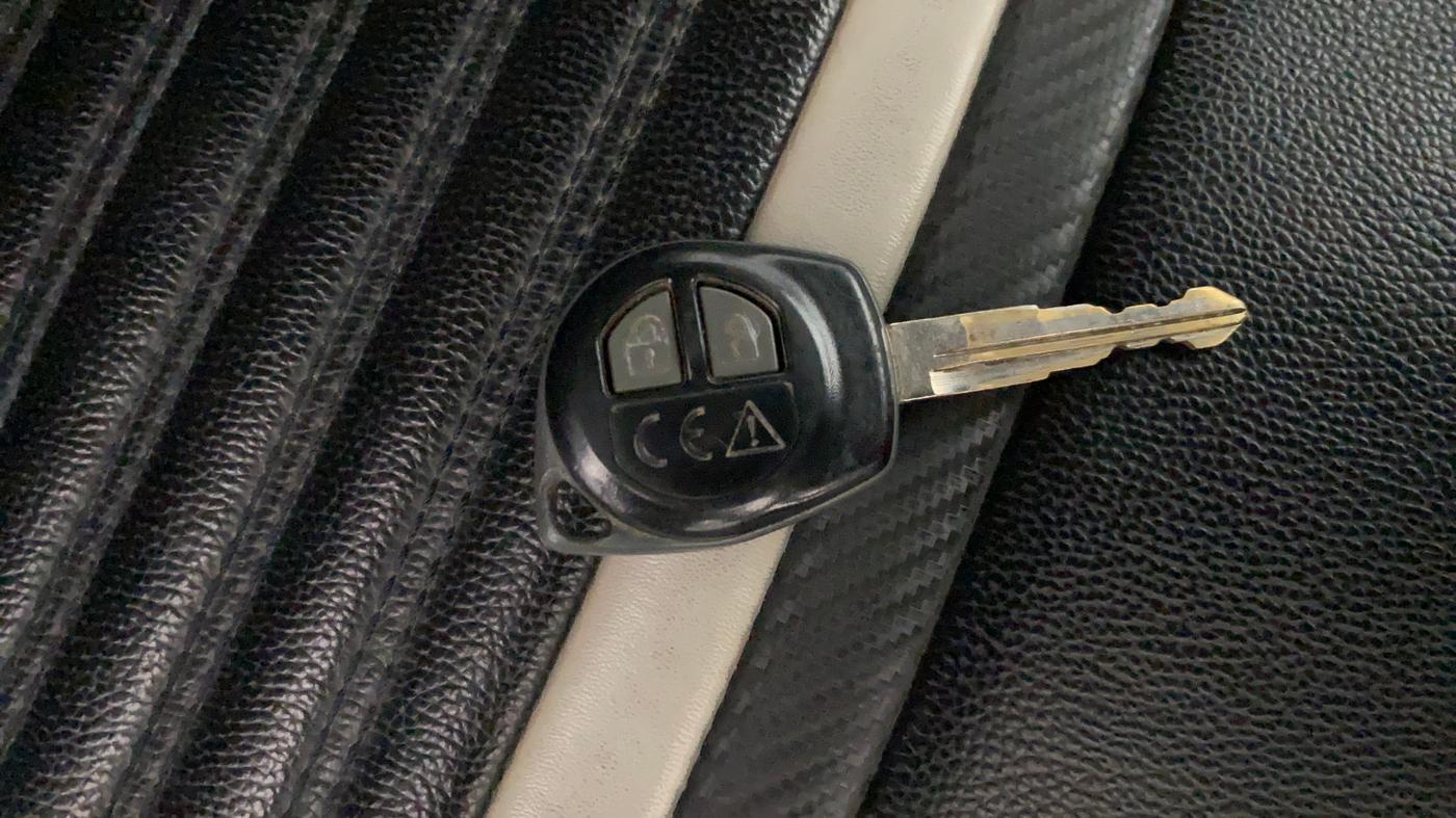 2019 Maruti Baleno DELTA PETROL 1.2, Petrol, Manual, 42,883 km, Key Close Up