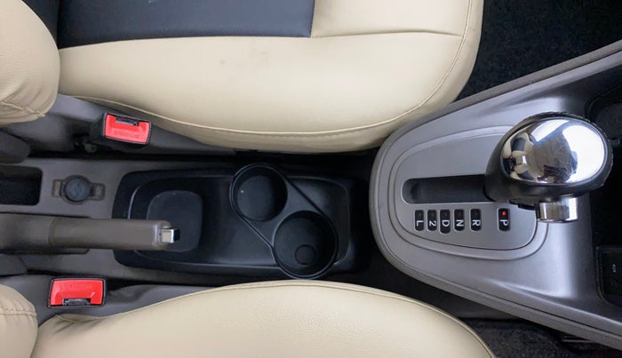 2013 Hyundai i10 ASTA 1.2 AT SUNROOF, Petrol, Automatic, 32,902 km, Gear Lever