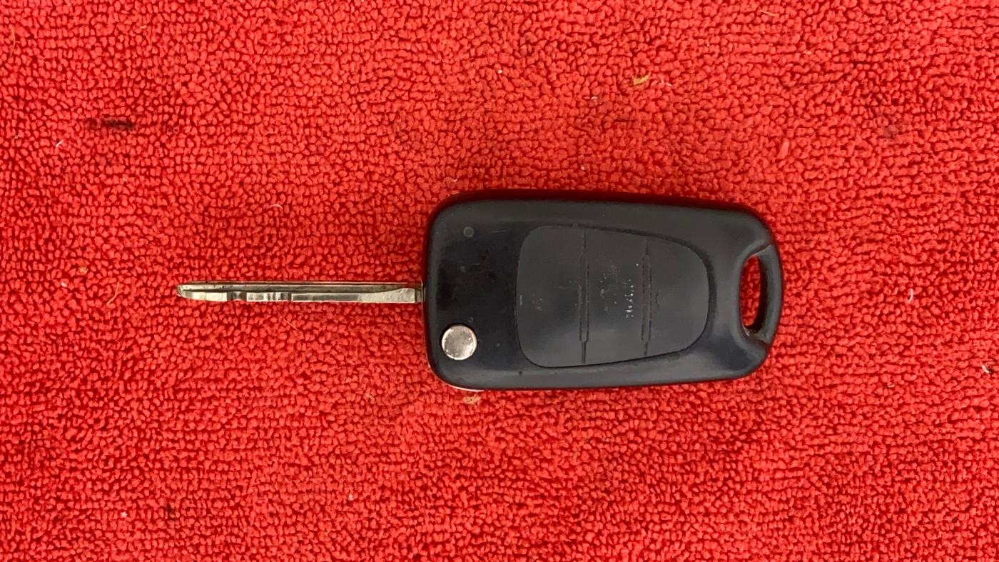2013 Hyundai i10 ASTA 1.2 AT SUNROOF, Petrol, Automatic, 32,902 km, Key Close Up