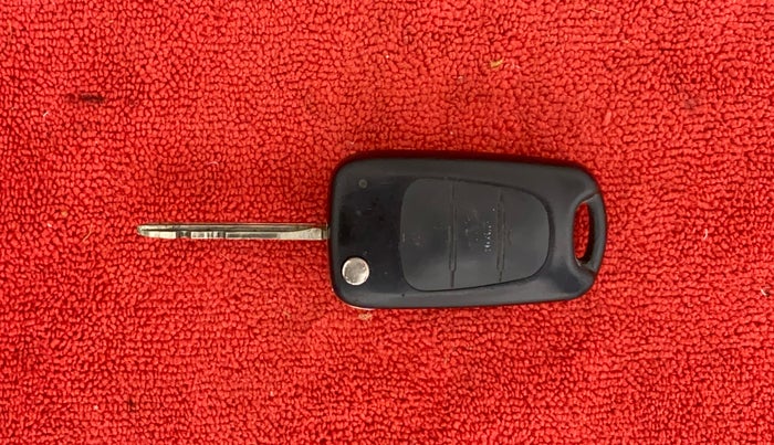 2013 Hyundai i10 ASTA 1.2 AT SUNROOF, Petrol, Automatic, 32,902 km, Key Close Up