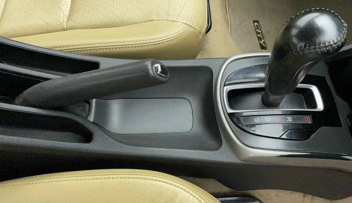 2017 Honda City VX CVT PETROL, Petrol, Automatic, 69,850 km, Gear Lever