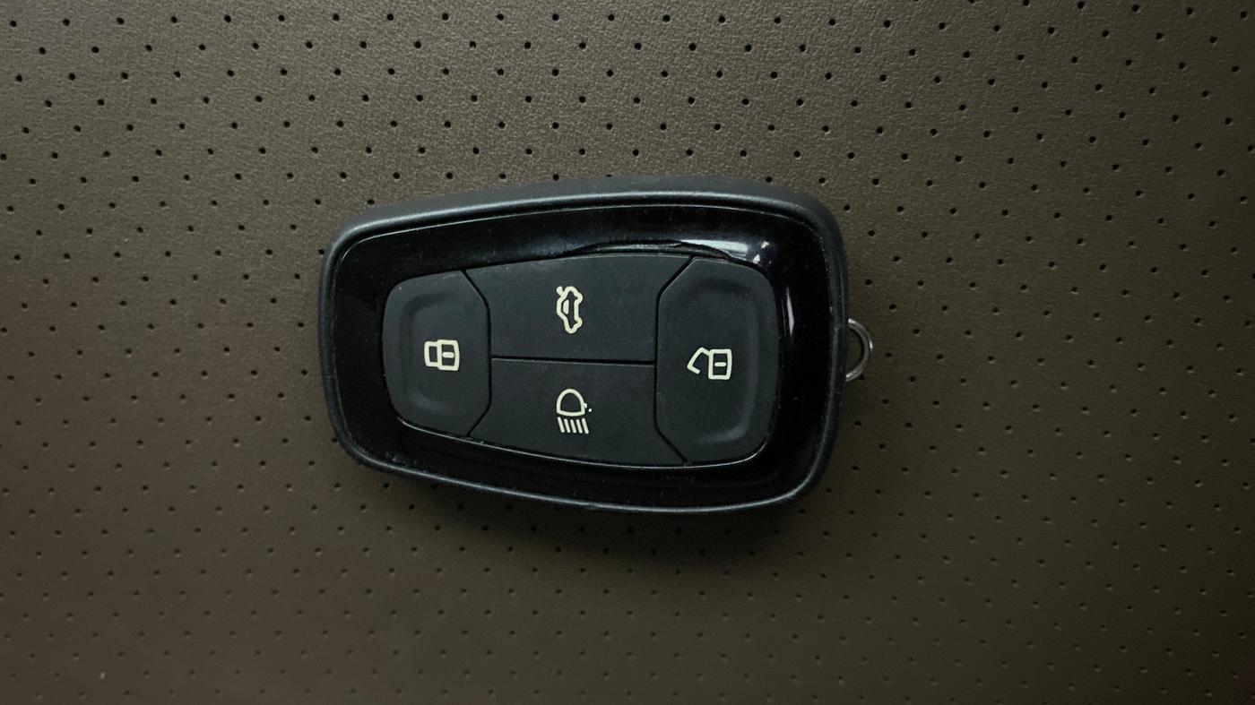 2021 Tata Harrier XZA 2.0L, Diesel, Automatic, 42,676 km, Key Close Up