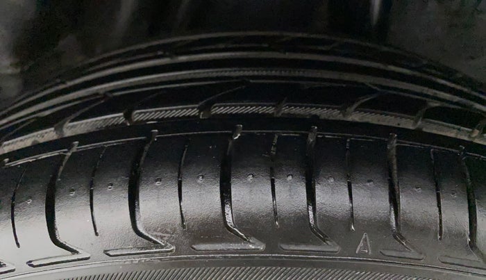 2015 Honda City 1.5L I-DTEC VX, Diesel, Manual, 1,01,412 km, Left Rear Tyre Tread