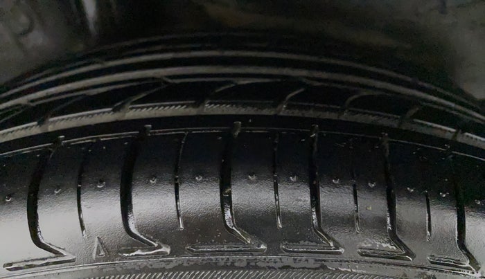 2015 Honda City 1.5L I-DTEC VX, Diesel, Manual, 1,01,412 km, Right Rear Tyre Tread