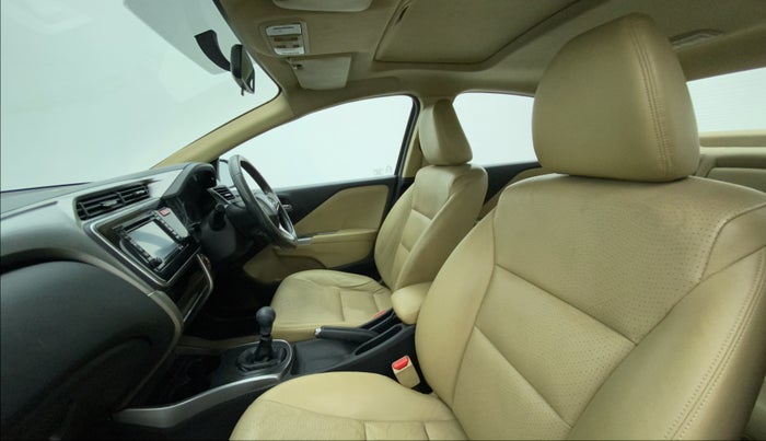 2015 Honda City 1.5L I-DTEC VX, Diesel, Manual, 1,01,412 km, Right Side Front Door Cabin
