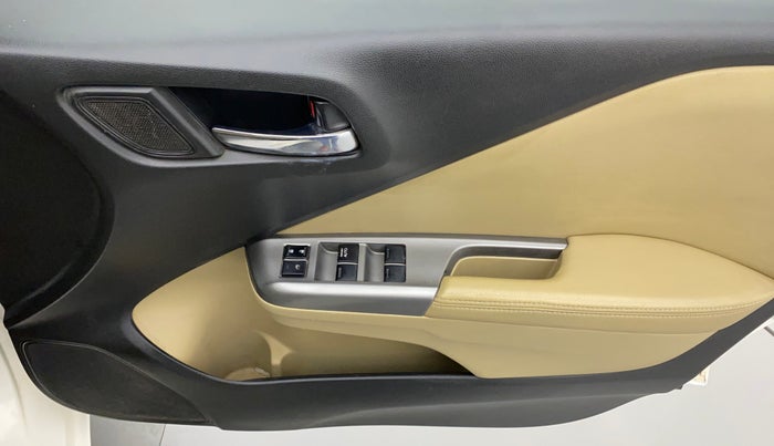 2015 Honda City 1.5L I-DTEC VX, Diesel, Manual, 1,01,412 km, Driver Side Door Panels Control