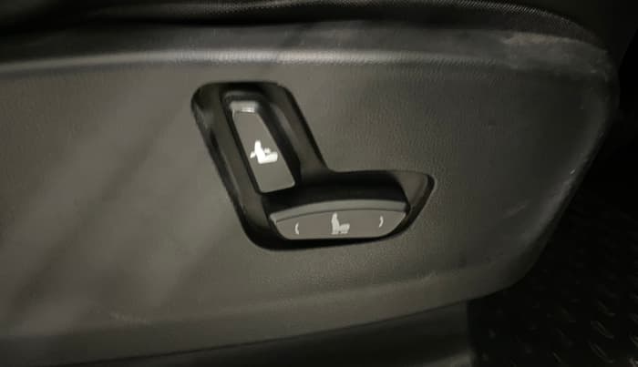 2019 MG HECTOR SHARP 1.5 DCT PETROL, Petrol, Automatic, 36,935 km, Driver Side Adjustment Panel
