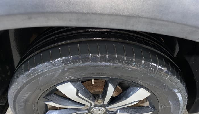 2019 MG HECTOR SHARP 1.5 DCT PETROL, Petrol, Automatic, 36,935 km, Right Rear Tyre Tread