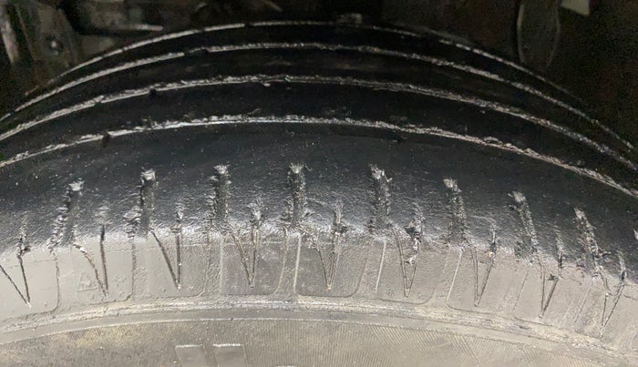 2019 Maruti Vitara Brezza ZDI AMT, Diesel, Automatic, 66,908 km, Left Front Tyre Tread