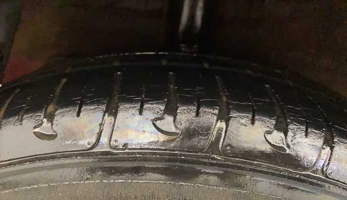 2017 Hyundai Grand i10 MAGNA 1.2 KAPPA VTVT, Petrol, Manual, 42,221 km, Right Rear Tyre Tread