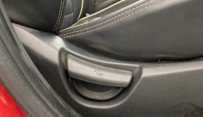 2017 Hyundai Grand i10 MAGNA 1.2 KAPPA VTVT, Petrol, Manual, 42,221 km, Driver Side Adjustment Panel