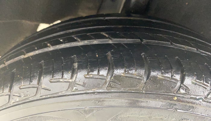 2018 Maruti Baleno DELTA PETROL 1.2, Petrol, Manual, 65,494 km, Right Rear Tyre Tread