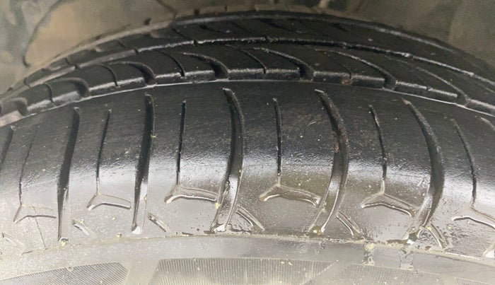 2018 Maruti Baleno DELTA PETROL 1.2, Petrol, Manual, 65,494 km, Left Front Tyre Tread