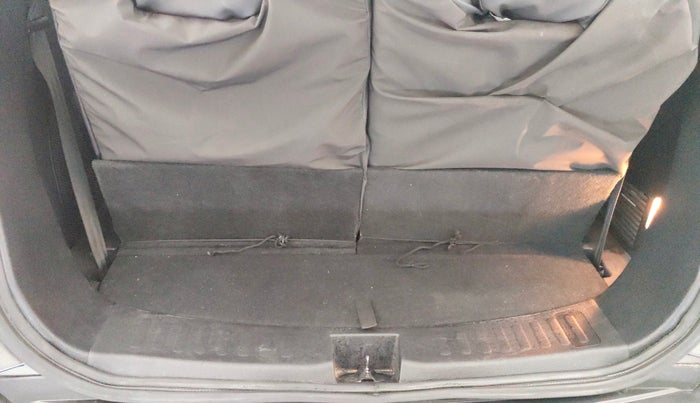 2022 Tata Safari XM, Diesel, Manual, 63,239 km, Boot Inside