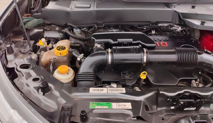 2022 Tata Safari XM, Diesel, Manual, 63,239 km, Engine View - Right